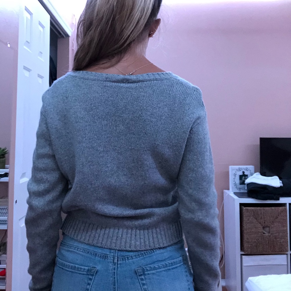 Brandy melville grey sweater. - Picture 2 of 2